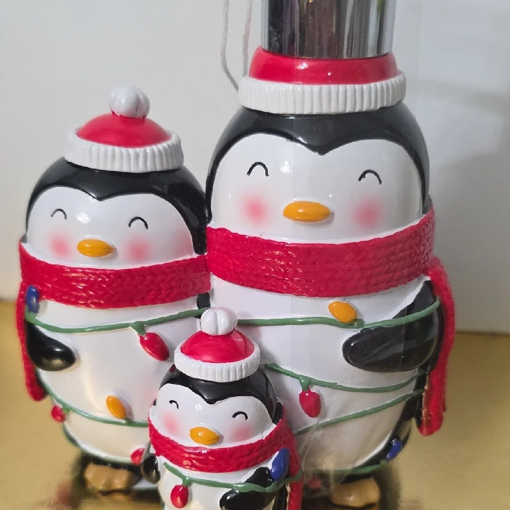 N/A ❄️charming penguin